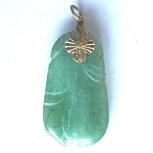 💠 Vintage Carved Jade Chinese Asian pendant